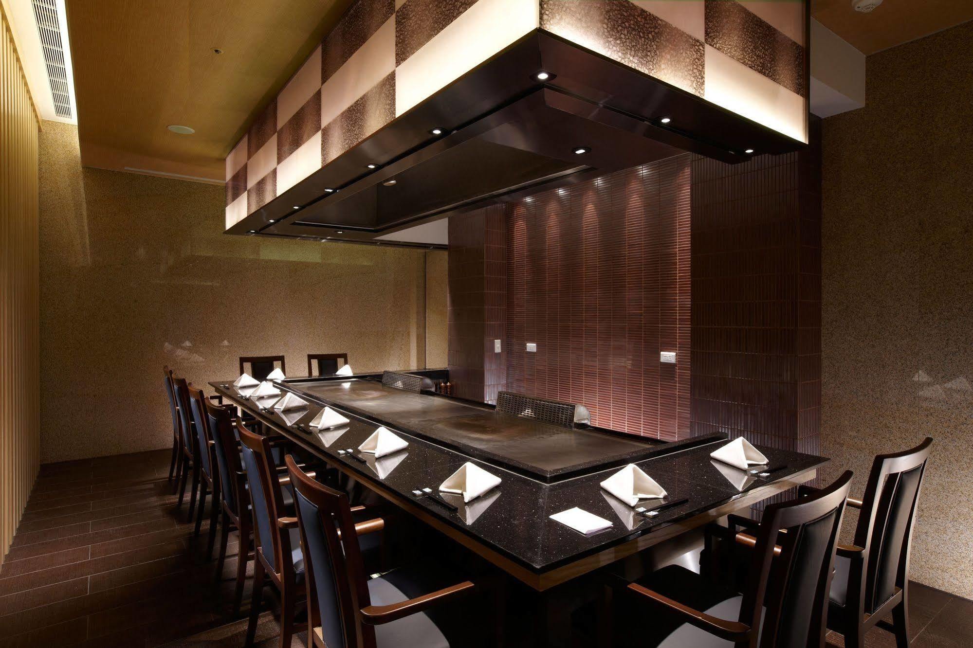 The Okura Prestige Taipei Hotell Eksteriør bilde Teppanyaki restaurant in Tokyo